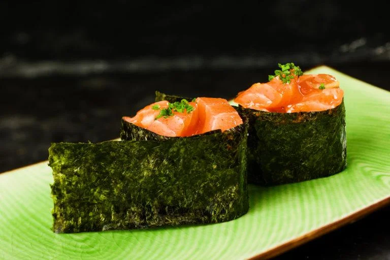 Gunkan Salmon